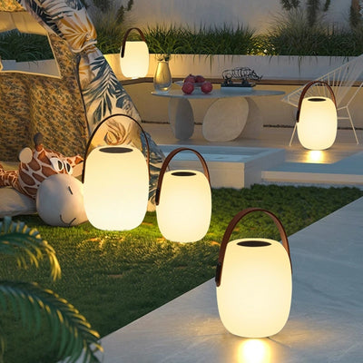 Lámpara Solar Portátil para Jardín con Sistema de Carga - Image 2