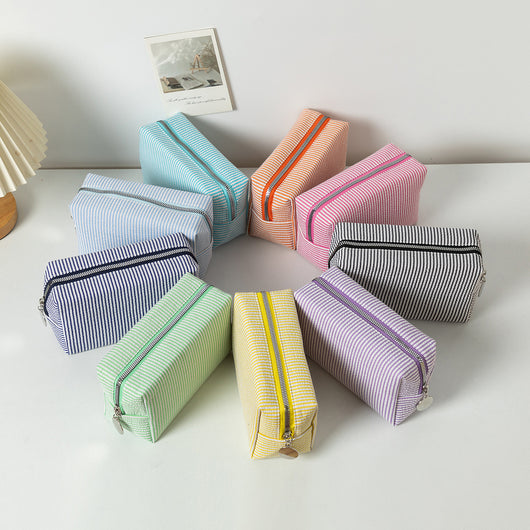 Bolsa de Cosméticos de Viaje con Rayas Bordadas - Image 3