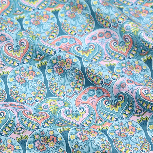 Tela de Algodón Estampada con Patrones Clásicos para el Hogar - Image 8