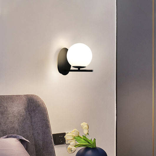 Lámpara de Pared Nórdica en Cobre y Vidrio - Image 3