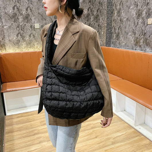 Bolso Bandolera Nube para Mujer - Diseño Minimalista de Un Hombro - Image 4
