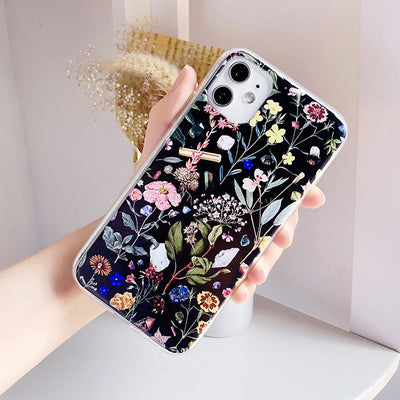 Funda de Silicona Floral Compatible con Apple - Image 13