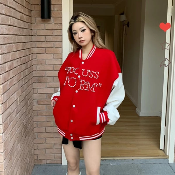 Chaqueta Beisbolera Retro para Mujer con Detalles de Cuentas