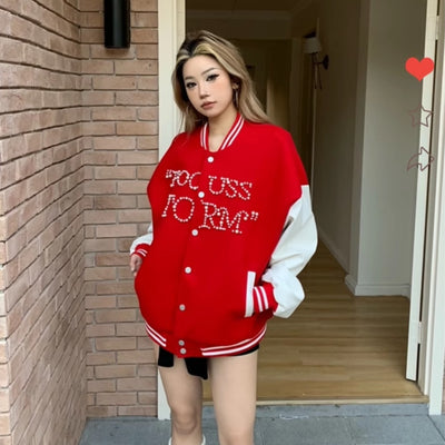Chaqueta Beisbolera Retro para Mujer con Detalles de Cuentas
