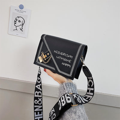 Bolso de Hombro con Correa Ancha y Letras - Image 9