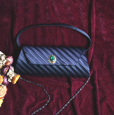 Bolso Vintage Crossbody con Cadena de Perforación y Asa de Mano - Image 3