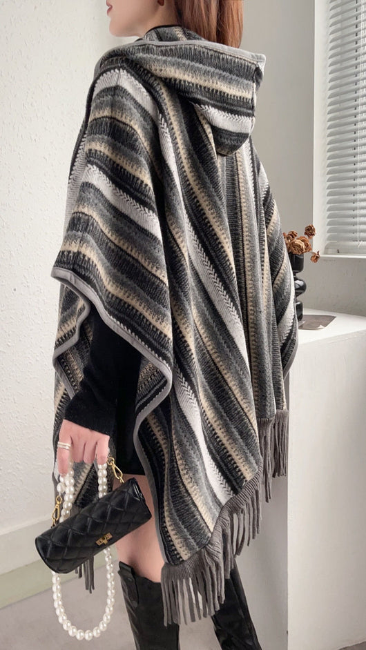 Poncho Étnico Convertible con Capucha - Image 15