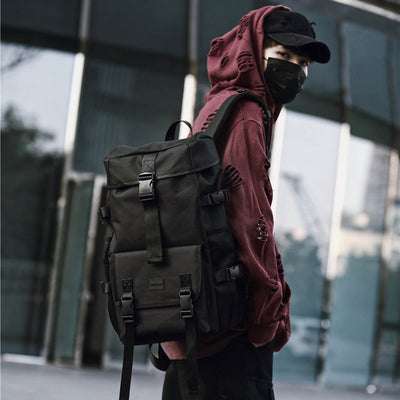 Mochila de Viaje Negra con Gran Capacidad y Compartimentos de Herramientas - Image 4
