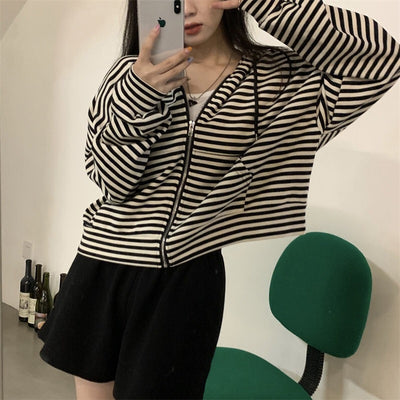 Sudadera Holgada a Rayas con Estilo Relajado - Image 11