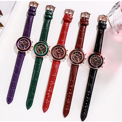 Reloj Pulsera de Cuero Verde con Calendario para Mujer - Image 14