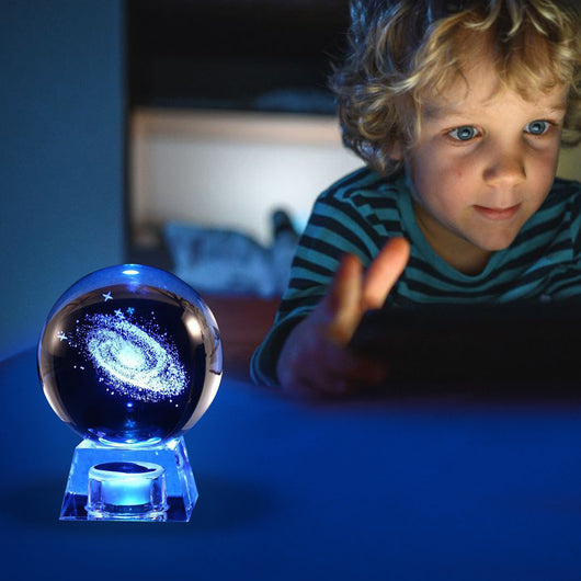 Lámpara Esfera Cristal LED con Música - Galaxia 3D con Energía Solar - Image 15