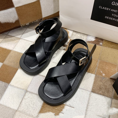 Sandalias de Playa Estilo Hada para Estudiantes - Diseño Trendy y Cómodo - Image 2