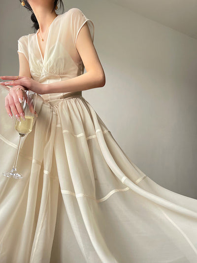 Vestido de Hada Elegante con Escote en V y Cintura Ajustada - Image 3