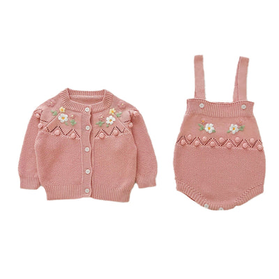 Conjunto Tejido a Mano para Recién Nacido - Cardigan y Mameluco con Flor - Image 5