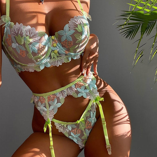 Conjunto de Tres Piezas de Ropa Interior de Malla Floral Artesanal Fruncida - Image 12