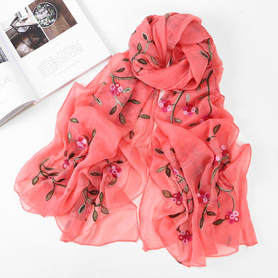 Pañuelo de Seda con Flores Bordadas para Playa y Viajes - Image 15