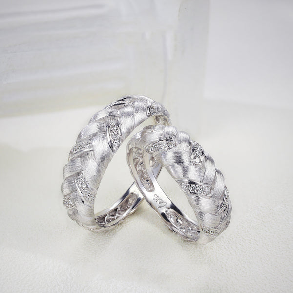 Anillo de Diamante Cepillado Minimalista para Mujer