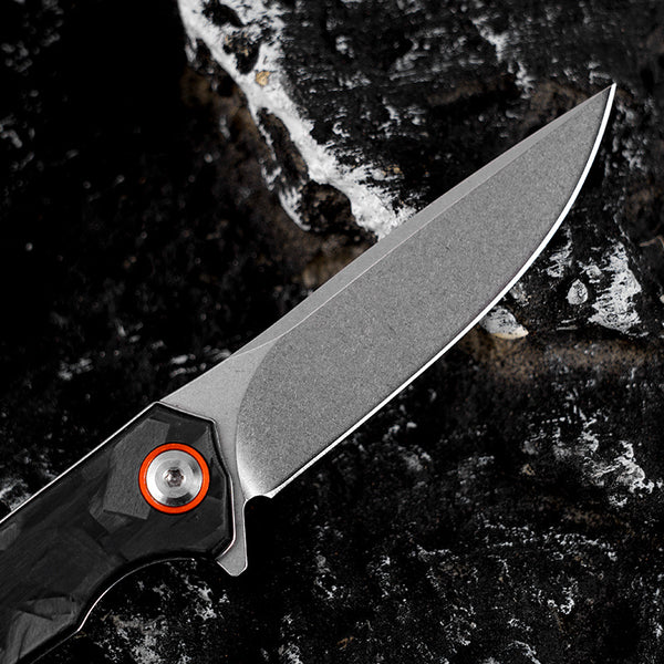 Cuchillo de Acero D2 con Fibra de Carbono para Camping y Aventura