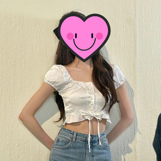 Blusa Blanca Cuello Cuadrado Ajustada con Volantes Cropped - Image 10