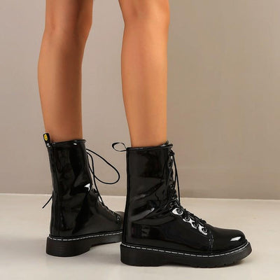 Botas Martin Estudiante de Comercio Exterior - Diseño Clásico - Image 2