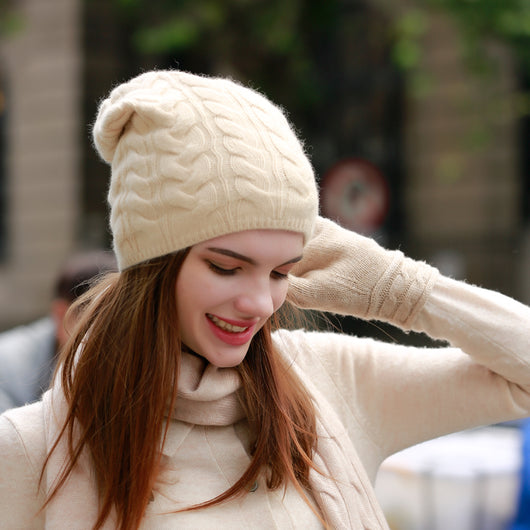 Gorro Cálido con Protección Auditiva para Mujer
