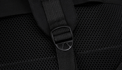 Mochila Laptop de Carcasa Rígida con Estilo Profesional - Image 13