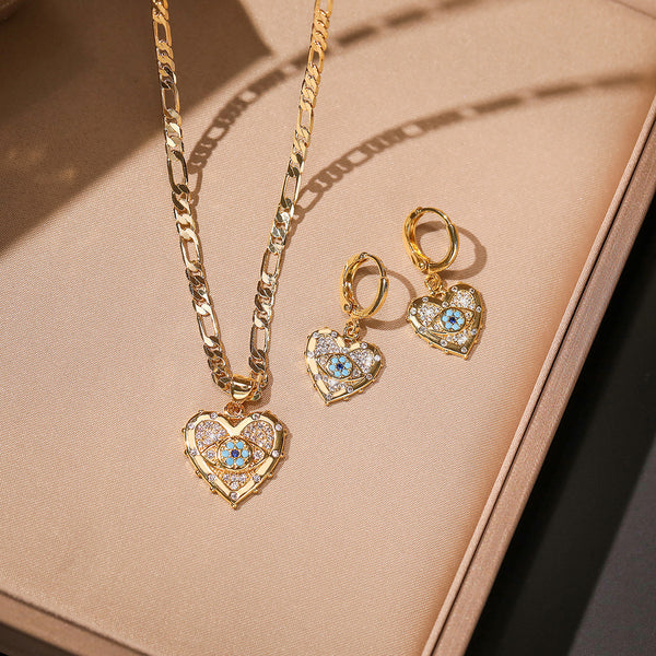 Conjunto de Collar y Aretes Corazón con Zirconia, Baño de Oro Real