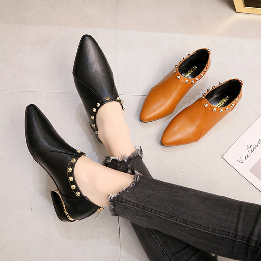 Zapatos Casuales para Mujer con Punta Afilada y Remaches de Moda - Image 3