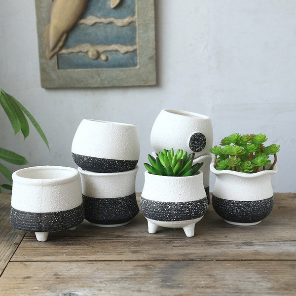 Maceta Decorativa Respirable con Acabado Spray Blanco y Negro