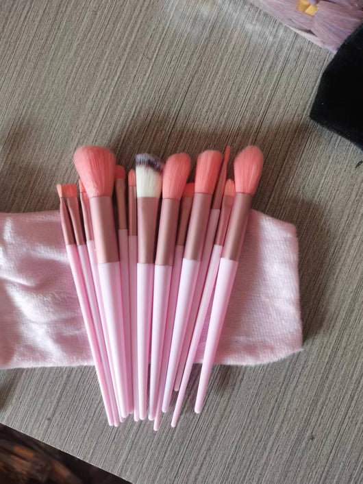 Set de 13 Brochas de Maquillaje Flor Púrpura con Cerdas Suaves - Image 14