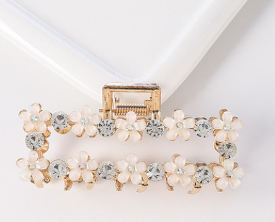 Pasador Elegante con Strass y Baño de Aleación - Image 9