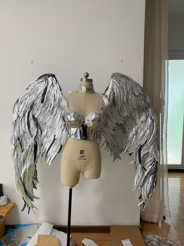 Conjunto Falda y Chaleco Plata Plumas