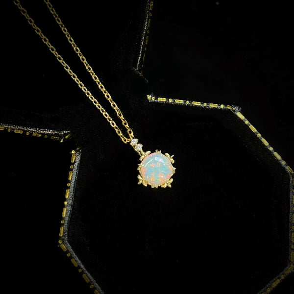 Collar Opal Court Brillo Dorado Chapado en Oro Amarillo 14k