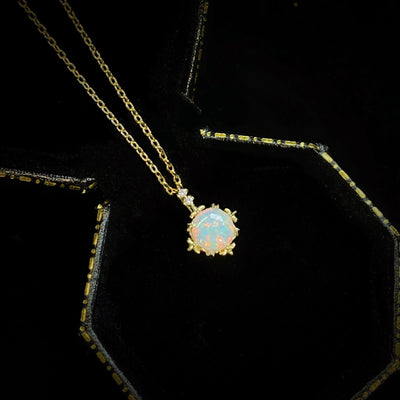 Collar Opal Court Brillo Dorado Chapado en Oro Amarillo 14k