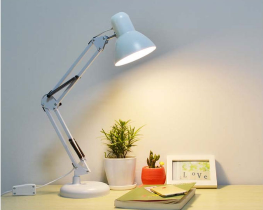 Lámpara de Escritorio LED Articulada con Brazo Largo y Clip - Image 11