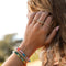 Pulseira de Pedra Natural + Fecho Banhado a Ouro 14k: Key West