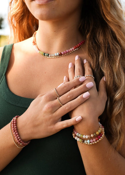 Colar de pedras preciosas naturais + fecho alternativo banhado a ouro 14K: Key West