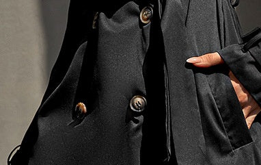 Abrigo Negro Elegante de Solapas Anchas con Cintura Ajustable - Image 10