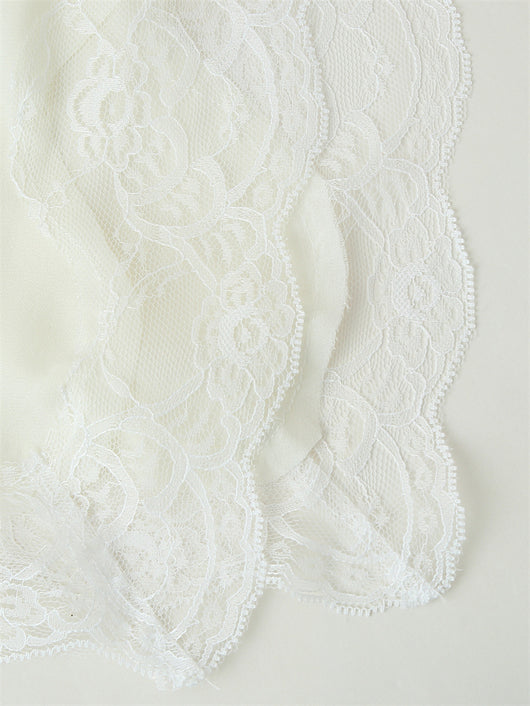 Vestido de Encaje con Abertura Lateral y Tirantes Ajustables - Image 18