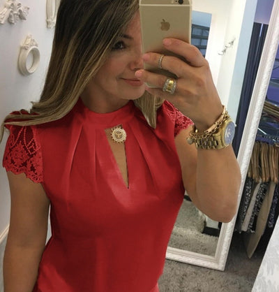 Camisa de Cuello Parado con Detalles de Encaje en Mangas - Image 12
