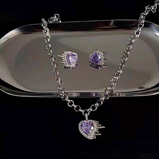 Conjunto Vintage Corazón de Cristal Púrpura: Collar y Aretes