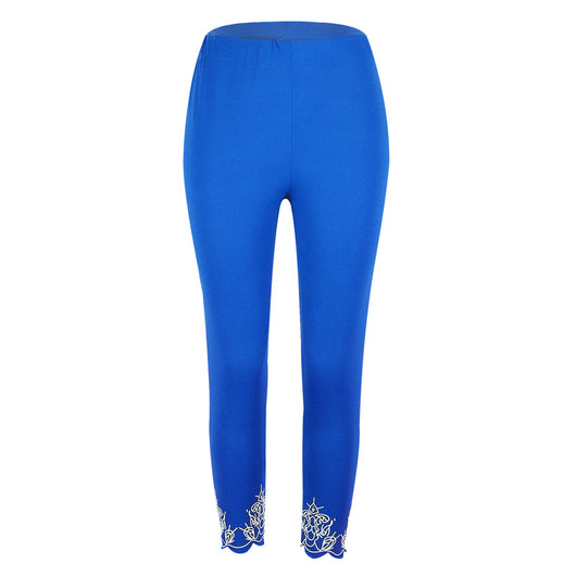 Pantalones Capri Ajustados con Estampado Reductor - Image 19