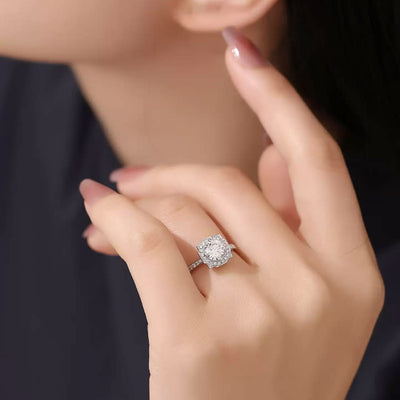 Anillo de Compromiso Clásico con Diamante de 1 Quilate Completamente Engastado - Image 3
