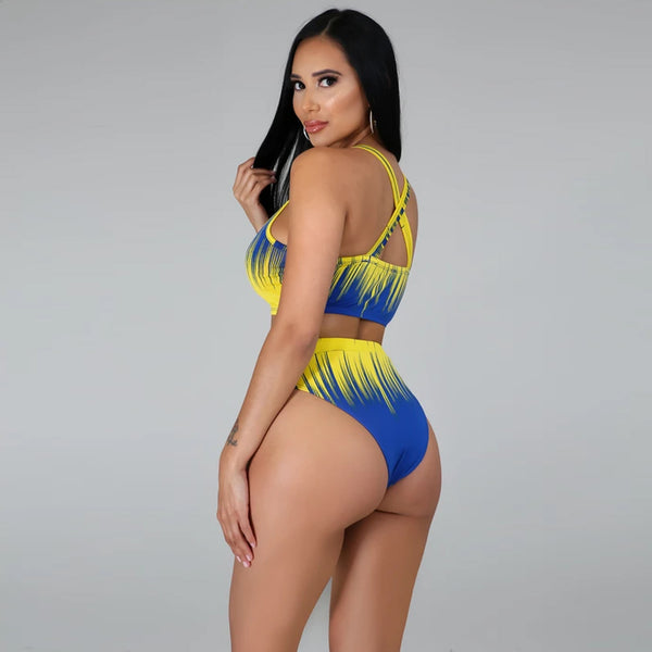Bikini de Tres Piezas con Estampado y Triángulo Dividido