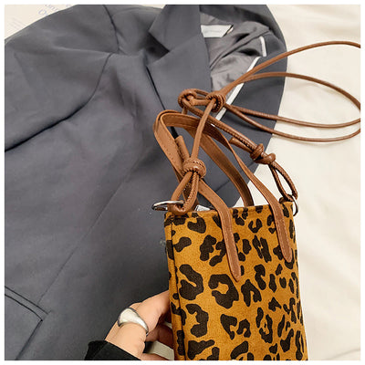 Bolsa Crossbody Retro Leopardo Otoño Invierno - Bandolera Ante Versátil para Teléfono - Image 33