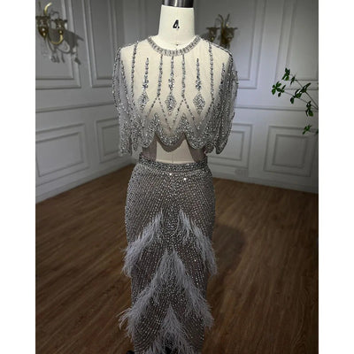 Vestido de Noche Elegante Slim Fit con Chal Pluma Plateado para Anfitriona - Image 10