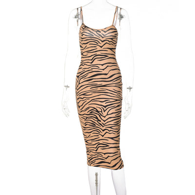 Vestido Estilizador con Abertura Lateral y Estampado - Image 3