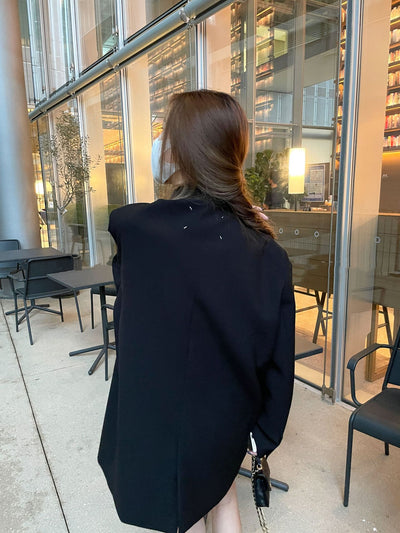 Blazer Ejecutivo con Hombros Anchos y Abertura Trasera - Image 6