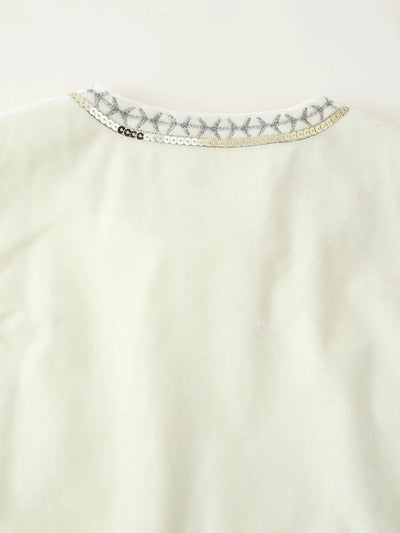 Abrigo Bordado para Mujer con Detalles de Terciopelo - Image 10