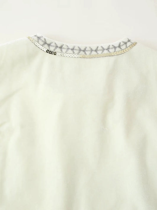 Abrigo Bordado para Mujer con Detalles de Terciopelo - Image 10
